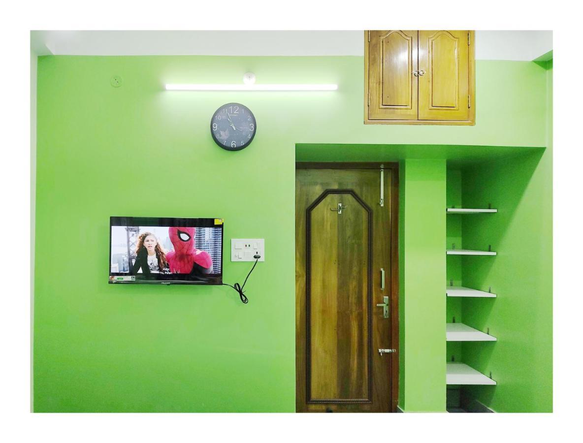 Ujjayanta Homestay Agartala Bagian luar foto