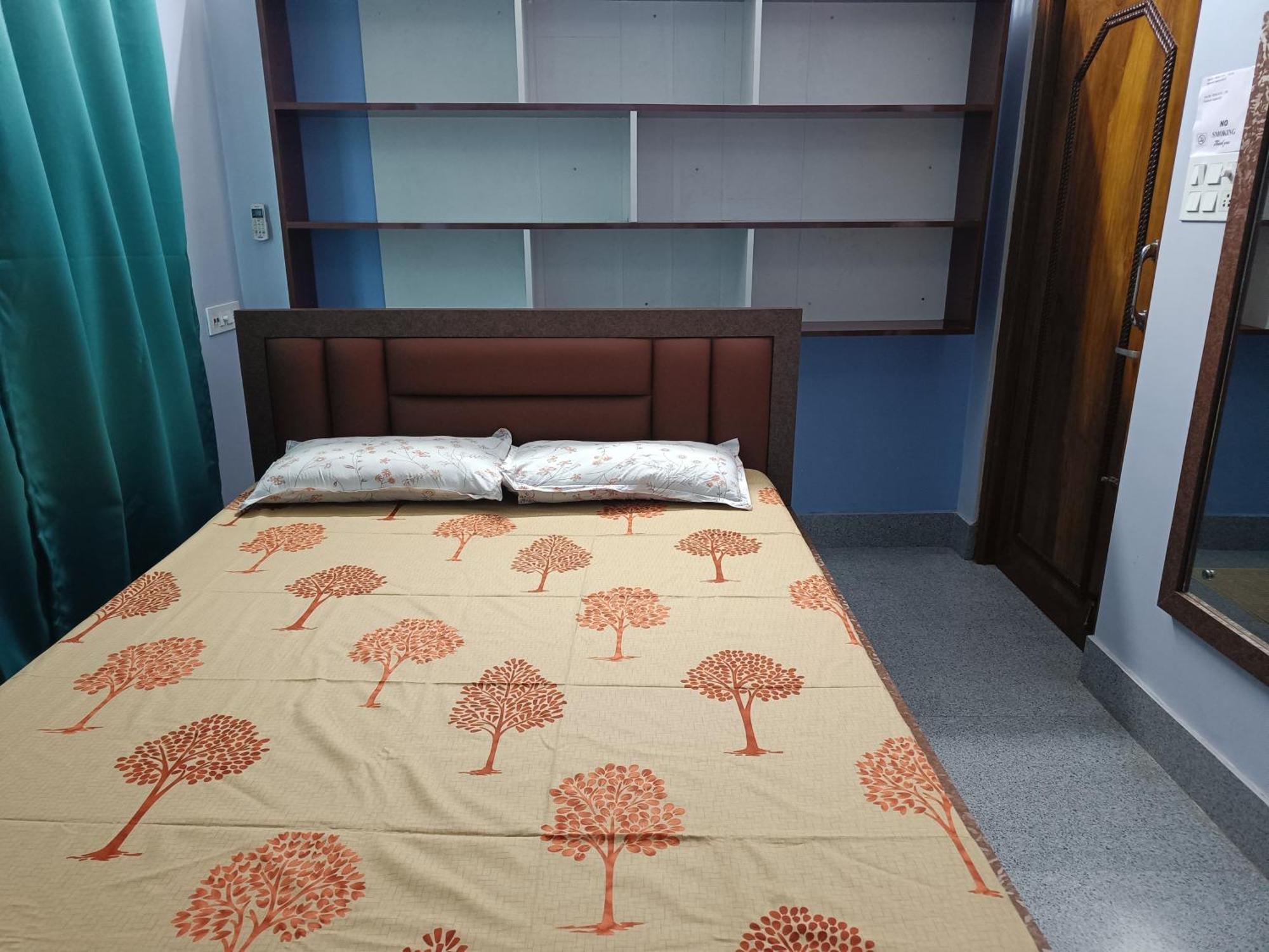 Ujjayanta Homestay Agartala Bagian luar foto