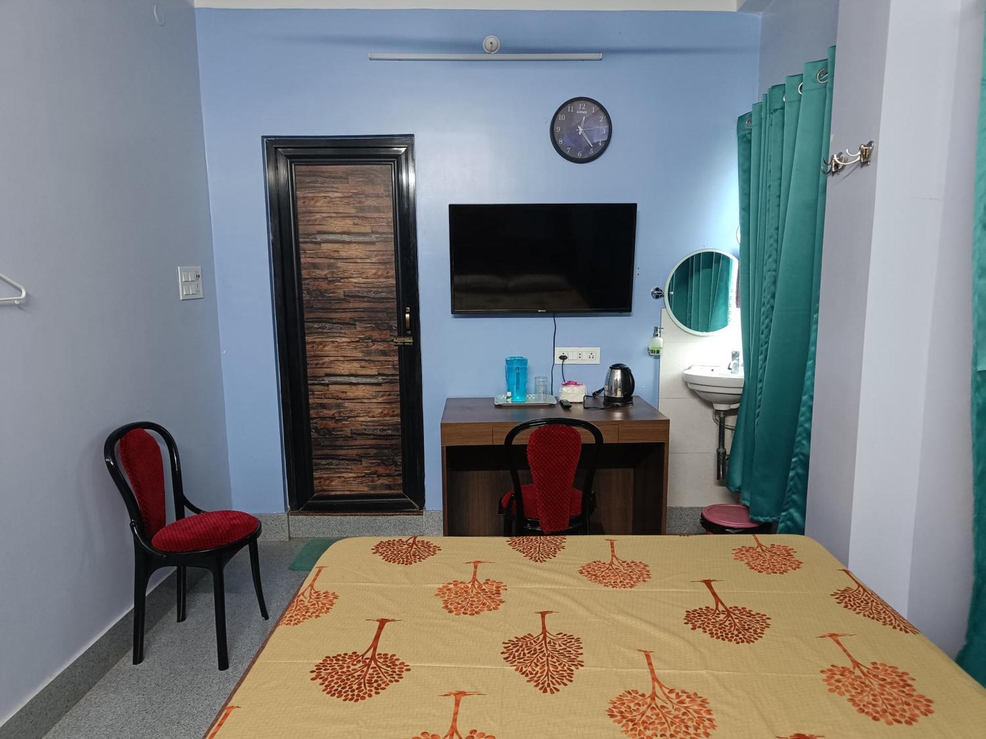 Ujjayanta Homestay Agartala Bagian luar foto