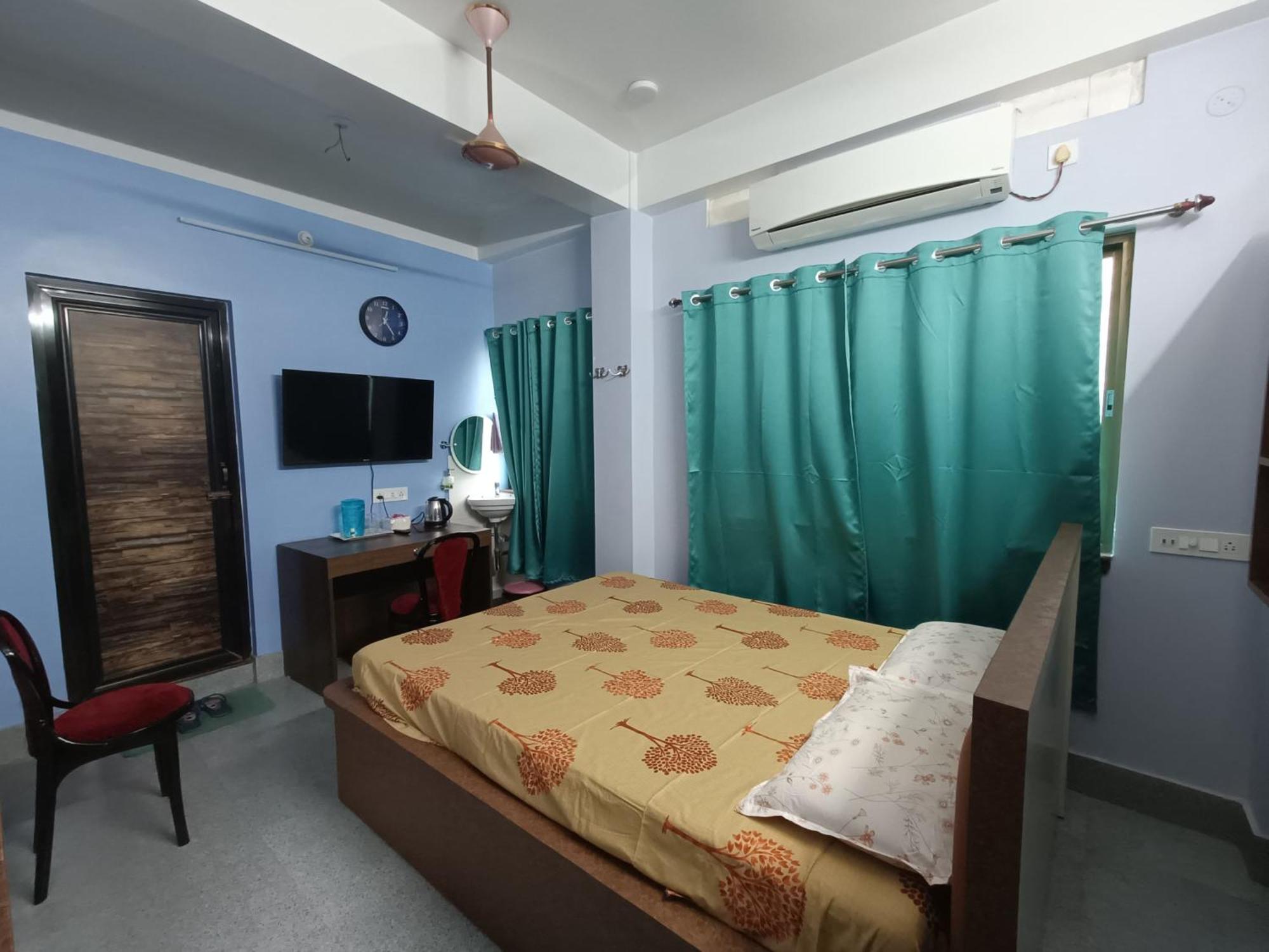 Ujjayanta Homestay Agartala Bagian luar foto